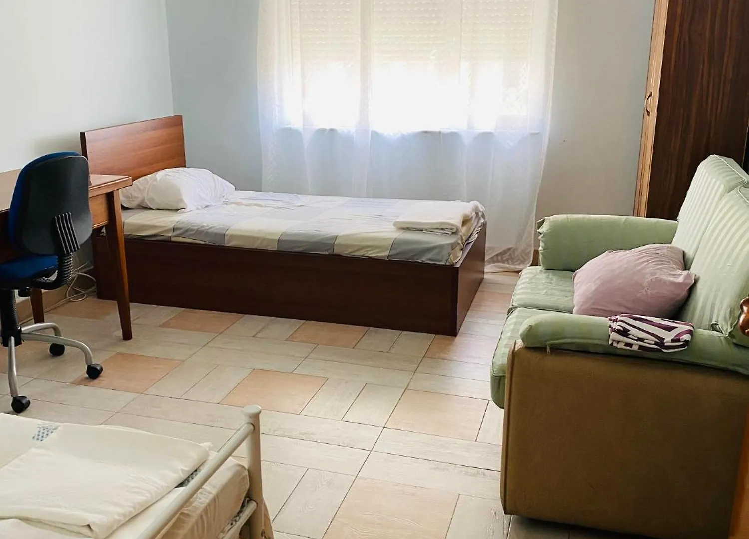 Central Apartment 2 Bedroom Ac Wifi 티라나
