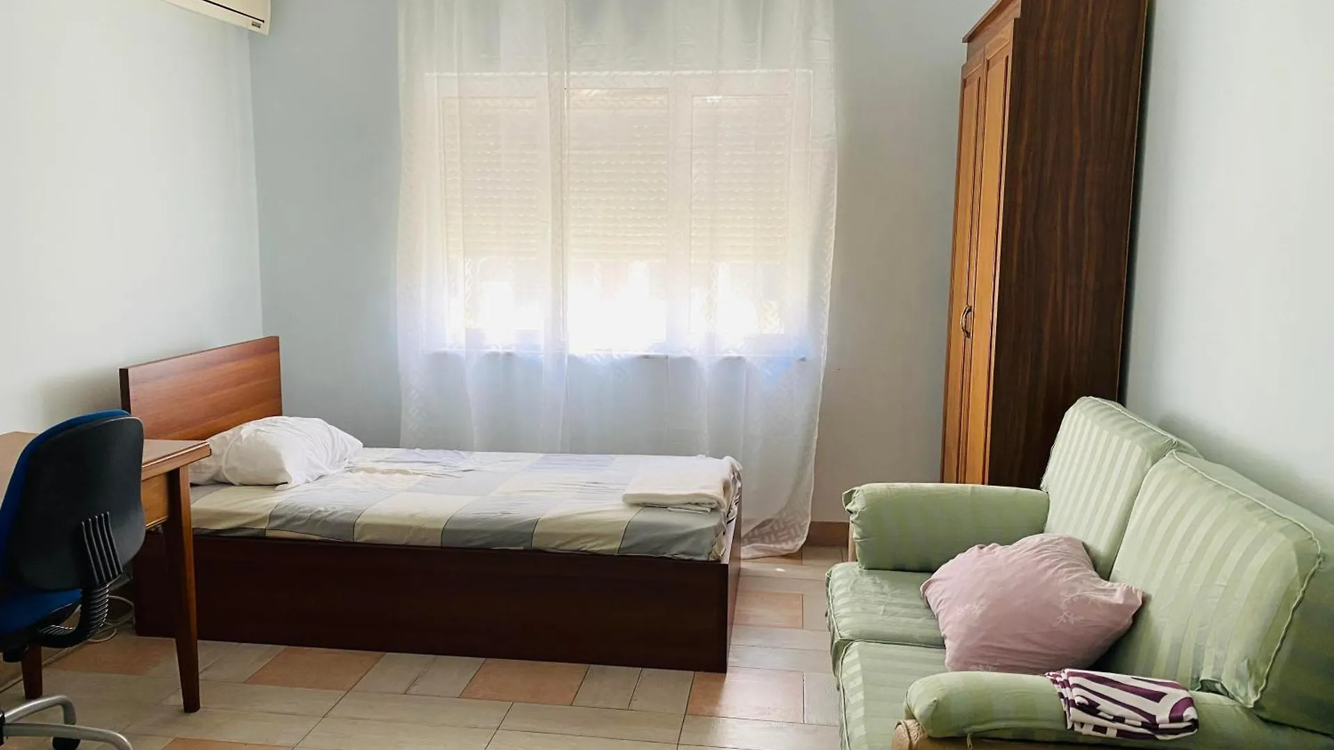 Central Apartment 2 Bedroom Ac Wifi Tirana Albania